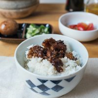 媽媽味油蔥滷肉飯